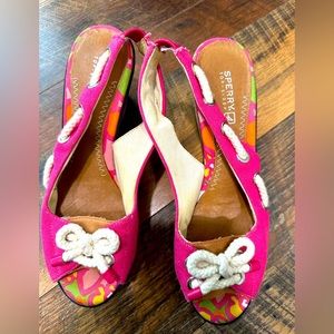 SPERRY Pink with multicolor design Wedges Size 7.5